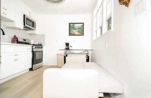 Placentia House | Cozy 1b1b ADU Retreat | Prime Placentia Location
