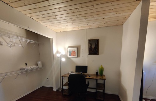 Seattle Metro Area House | Cozy 1bd home minutes from SEA airport & downtown.