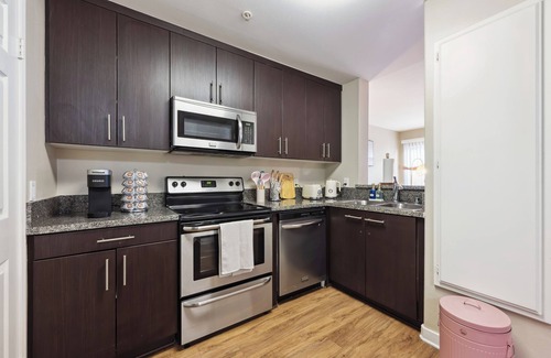 Downtown Bed & Breakfast | Cozy 1bd in Santa Monica w FREE parking