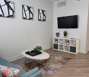 Deep Ellum Apartment | Cozy 1bedrm/1bed/air mattress