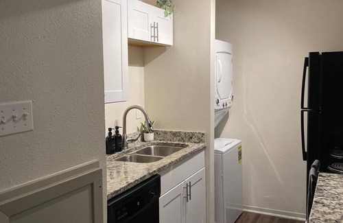 Medical Center District Condo | Cozy 1bedroom condo in Medical Area with WiFi, AC