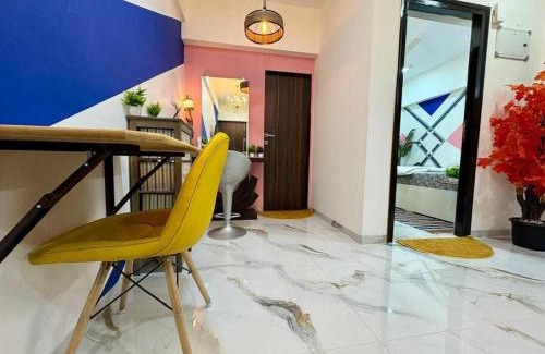Ranwar Apartment | Cozy 1BHK with City View in Bandra West 401