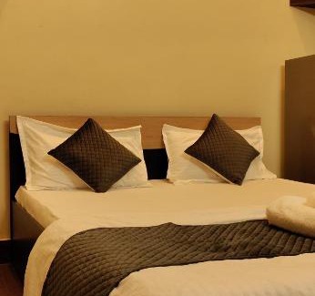 Gomti Nagar Apartment | Cozy 1bhk with Terrace.