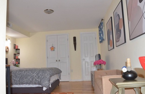 Mantua House | Cozy 1br/1ba basement retreat with a small kitchen at Fairfax/Annandale