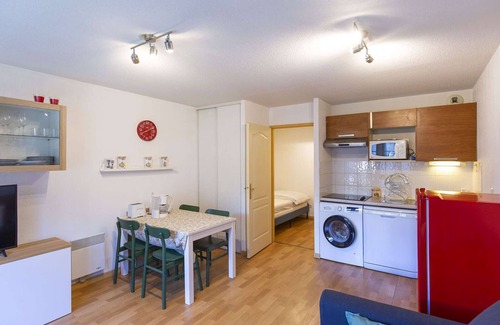 Luz-Saint-Sauveur Apartment | Cozy 1BR Apartment for 5 with Parking in Luz-Saint-Sauveur