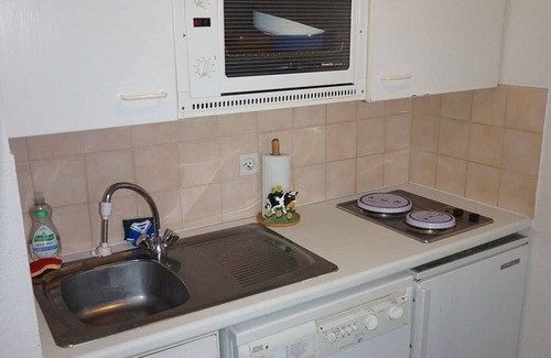 Cabourg Apartment | Cozy 1BR Apartment for 4, 300m from Cabourg Beach