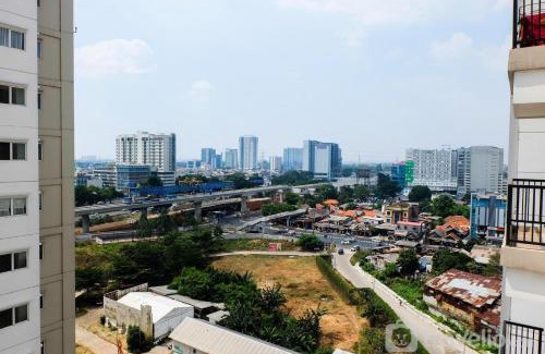 East Jakarta Apartment | Cozy 1BR at Signature Park Grande Apartment By Travelio