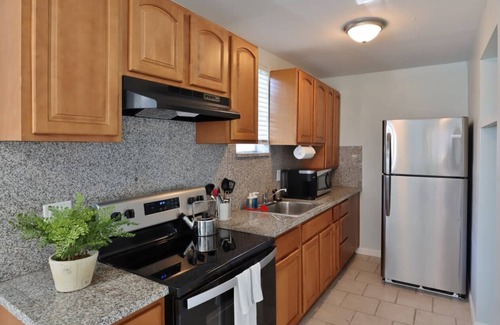 Jacksonville Beach Apartment | Cozy 1BR Beach Hideaway - One block to beach