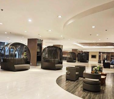 Barangay 76 Apartment | Cozy 1BR beside MOA with Wifi, Netflix, Pool & Washer