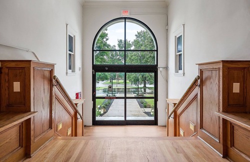 McMinnville Condo | Cozy 1BR condo in McMinnville, TN, perfect for couples or small families.