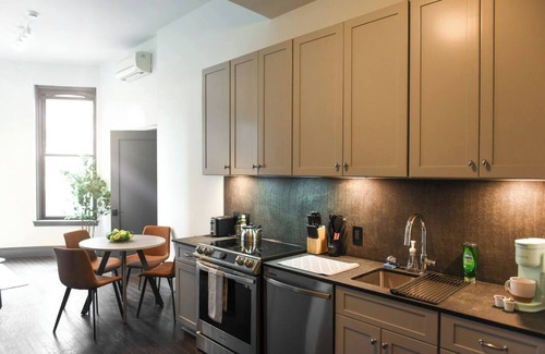 Downtown Pittsburgh Apartment | Cozy 1BR Downtown Pittsburgh – Walk to Stadiums