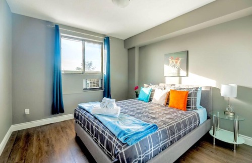 Hamilton Apartment | Cozy 1BR Home - Near Downtown with Balcony