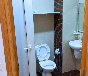 Ennasr Apartment | Cozy 1BR Studio in Central Ennasr, 8th Floor, Fast Wi-Fi