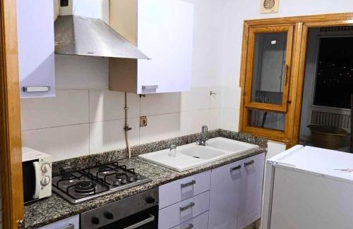 Ennasr Apartment | Cozy 1BR Studio in Central Ennasr, 8th Floor, Fast Wi-Fi