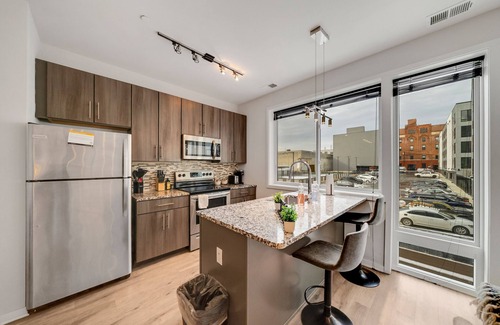 Brewerytown Apartment | Cozy 1Br Suite I Parking I W/d I Pool I Gym