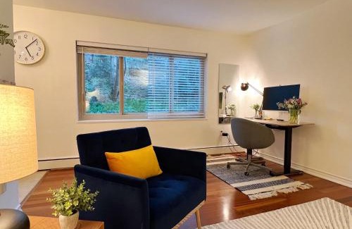 Downtown Seattle Apartment | Cozy 1BR with Free Parking Downtown Conv Center