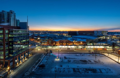 Victoria Park Condo | Cozy 2 Bd Condo DT-Stampede/17th Ave/ Saddledome
