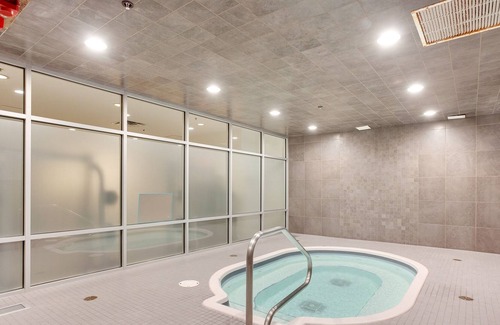 Victoria Park Condo | Cozy 2 Bd Condo DT-Stampede/17th Ave/ Saddledome