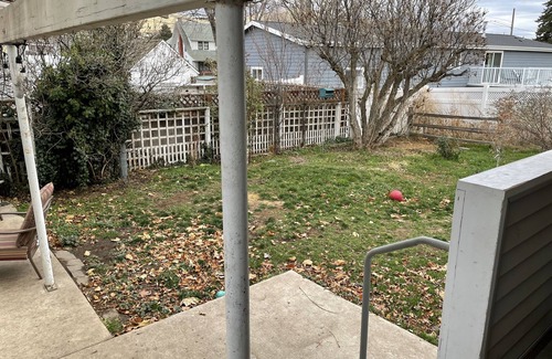 Pomeroy House | Cozy 2+bed/1bath in quiet neighborhood