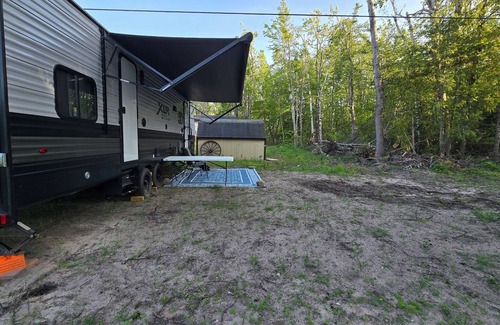 Cheboygan House | Cozy 2 bed camper near Cheboygan