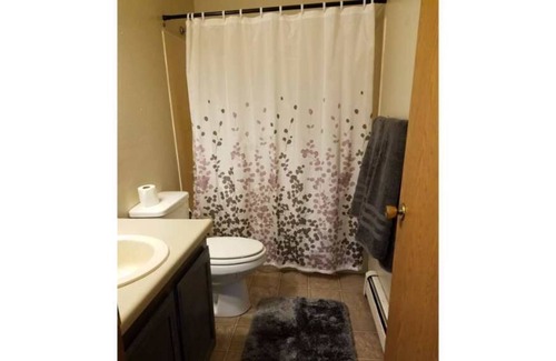 Moose Creek Apartment | Cozy 2 bed near Eielson Air Force Base, North Pole, Unit #4