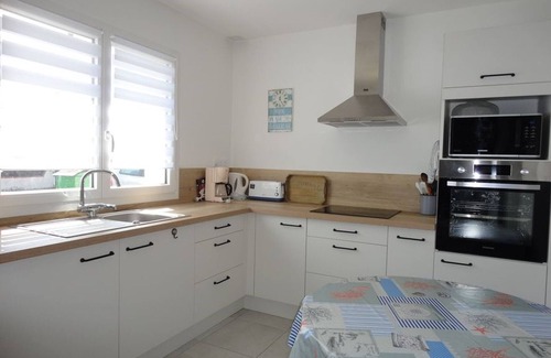 Saint-Jean-de-Monts House | Cozy 2-Bedroom House, Close to Beach & Shops, Sleeps 4