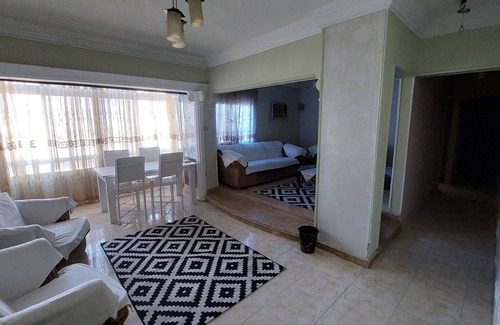 Al-Khalifa Apartment | Cozy 2-bedroom apartment in wonderful Cairo, Mokattam with WiFi, AC