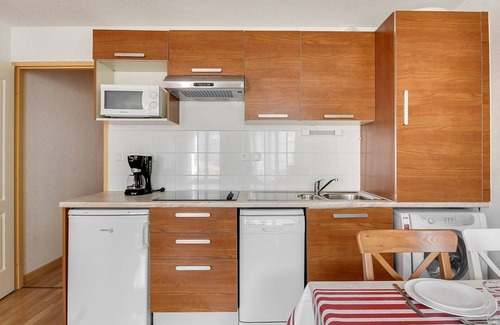 Luz-Saint-Sauveur Apartment | Cozy 2-Bedroom Apartment, Sleeps 6, Central Location, Parking Included