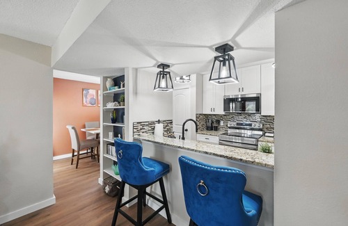 Fort Worth Condo | Cozy 2-bedroom, 2-bath condo in welcoming Fort Worth w/AC, WiFi - 30+ Day Stay