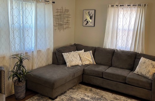 Westwood Apartment | Cozy 2-bedroom apartment 6 miles from Downtown, Cincinnati