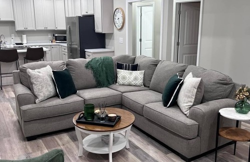 Huntington Apartment | Cozy 2-bedroom apartment located next to St. Mary's Hospital!