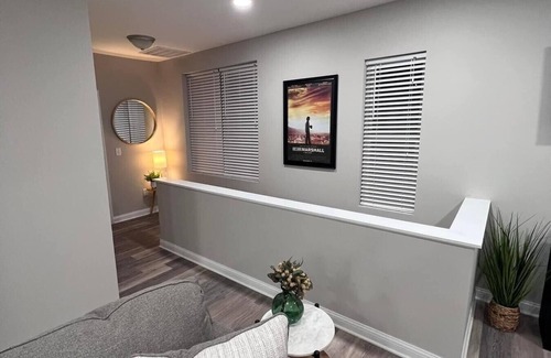 Huntington Apartment | Cozy 2-bedroom apartment located next to St. Mary's Hospital!