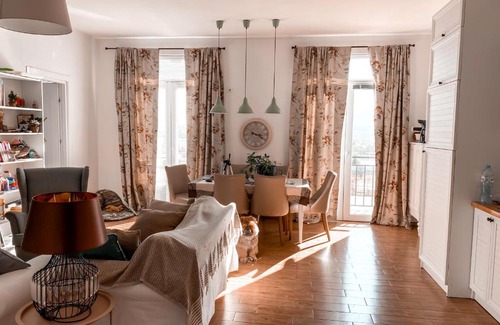 Vake-Saburtalo Apartment | Cozy 2 bedroom apartment in vintage style