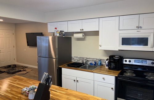 Spenard Apartment | Cozy 2-bedroom apartment near airport in Spenard