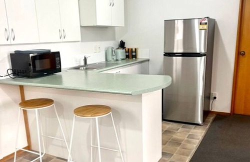 Greenlane - Ellerslie Apartment | Cozy 2-Bedroom Apartment in Mt Wellington, Auckland