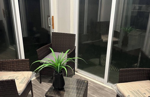 Linwood Apartment | Cozy 2-bedroom apartment with AC and WiFi in awesome Boothwyn