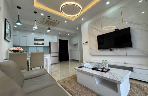 Trung Hoa Nhan Chinh Apartment | Cozy 2-bedroom apartment with city view in Tran Duy Hung str with shopping mall