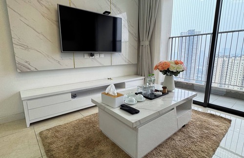 Trung Hoa Nhan Chinh Apartment | Cozy 2-bedroom apartment with city view in Tran Duy Hung str with shopping mall