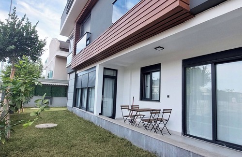 Lara Apartment | Cozy 2-bedroom apartment near by Lara Beach Antalya with WiFi, AC in all Rooms