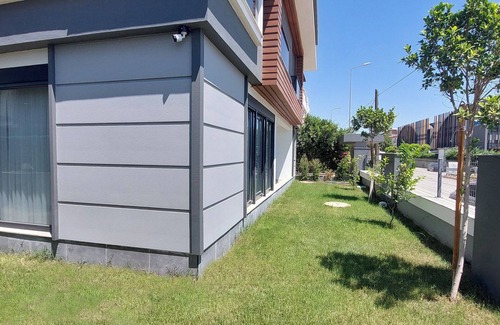 Lara Apartment | Cozy 2-bedroom apartment near by Lara Beach Antalya with WiFi, AC in all Rooms