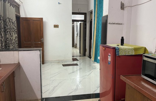 Kolar Road Apartment | Cozy 2-bedroom apartment in enchanting Bhopal with WiFi, AC