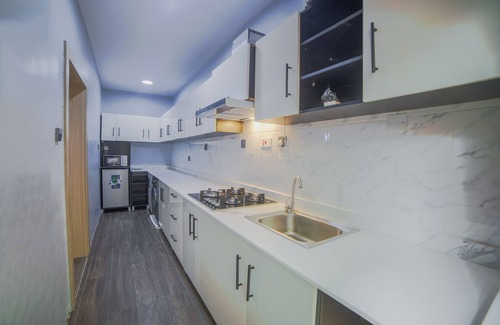 Ikeja Apartment | Cozy 2-bedroom apartment in Ikeja with AC, WiFi