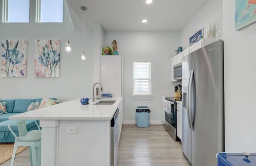 Corpus Christi Condo | Cozy 2-bedroom beach condo in charming Padre Island just steps from the beach