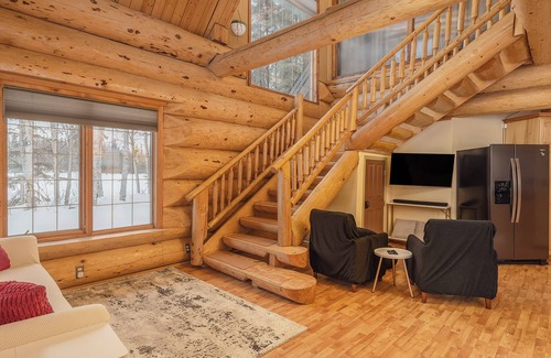 North Pole Cabin | Cozy 2-bedroom CABIN in wonderful North Pole