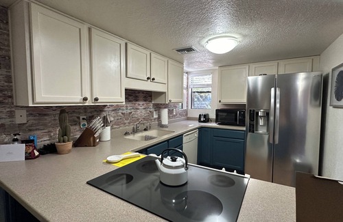 Tucson Condo | Cozy 2-bedroom condo by Sabino Canyon in Tucson w pool, pickleball and gym