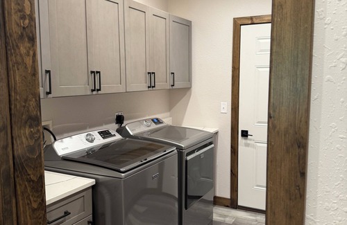 Neligh Condo | Cozy 2-bedroom condo in charming Neligh with AC, WiFi and handicap accessible.