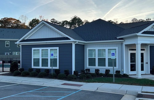 Norfolk - Virginia Beach Condo | Cozy 2-bedroom condo in wonderful Chesapeake with fitness room, WiFi