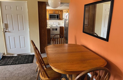 St. George Condo | Cozy 2-bedroom condo with WiFi, pools in charming St. George