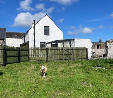 Saint John's Town of Dalry House | Cozy 2 bedroom cottage with log burner close to Loch Ken