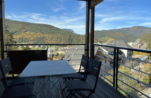 Villard-de-Lans Apartment | Cozy 2-Bedroom Apartment with Balcony & Free Parking in Villard-de-Lans